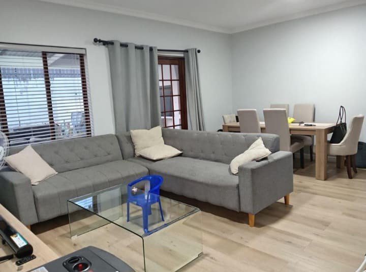 2 Bedroom Property for Sale in Uitenhage Central Eastern Cape